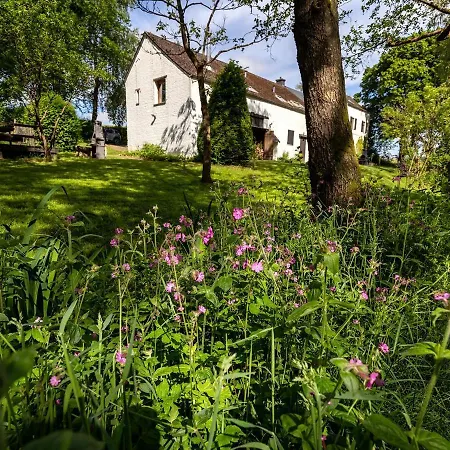 Beautiful Farmhouse In Sivry-Rance With Garden Дом отдыха *