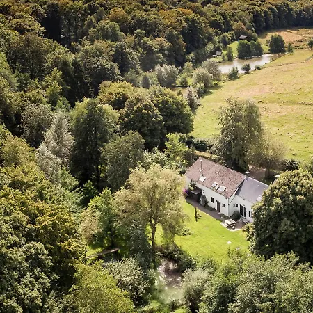 Beautiful Farmhouse In Sivry-Rance With Garden Дом отдыха