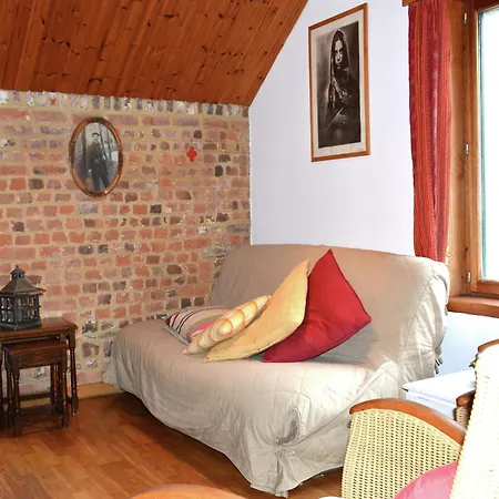 Beautiful Farmhouse In Sivry-Rance With Garden Дом отдыха